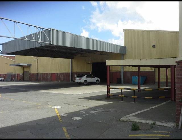 1,500M² FACTORY RENTED IN EPPING INDUSTRIAL